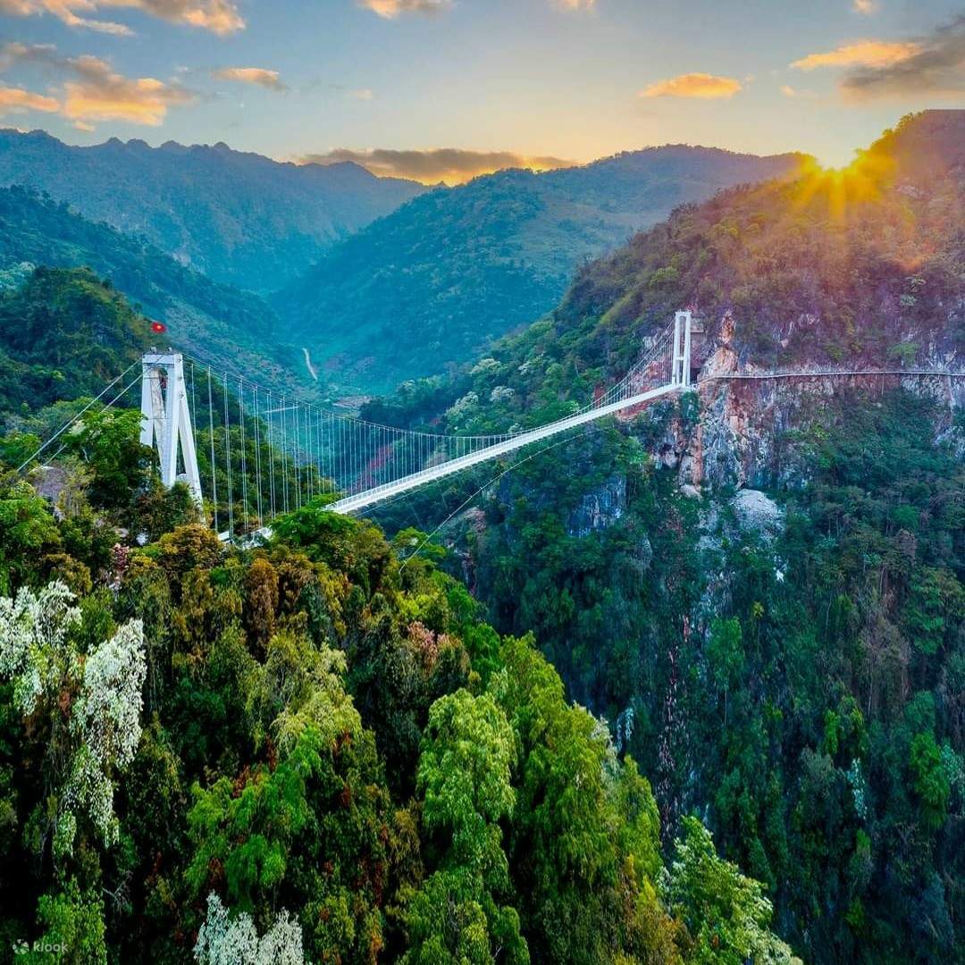 Cầu kính bạch long mộc châu