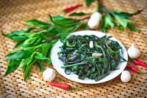Rau rừng xào tỏi