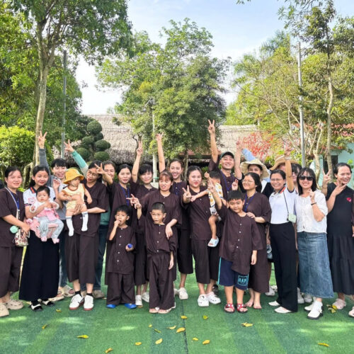 Khu du lịch đất thép farm